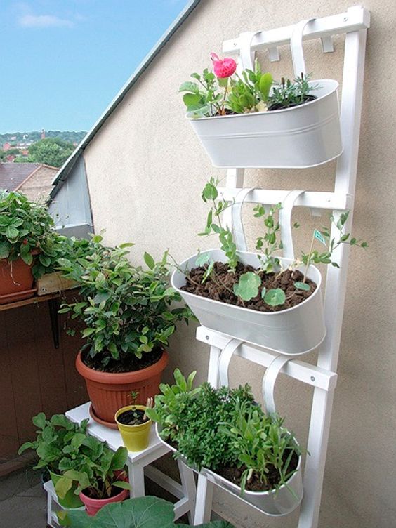 Estantes para plantas exteriores | Decoracion de interiores Fachadas