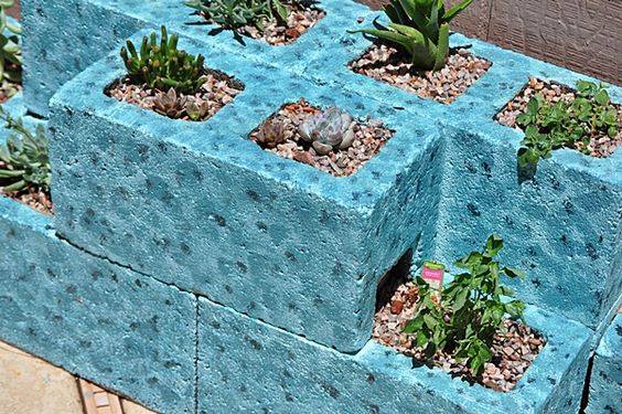 planters-with-cement-blocks-28 | How to organize