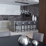 idea-de-decoracion-en-cocina-color-gris-detalles-plateados