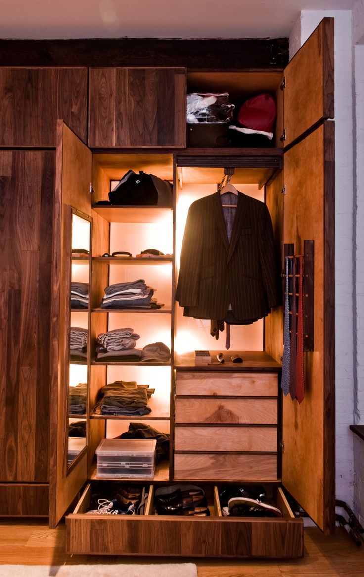 Ideas para organizar el interior del closet con madera (5)