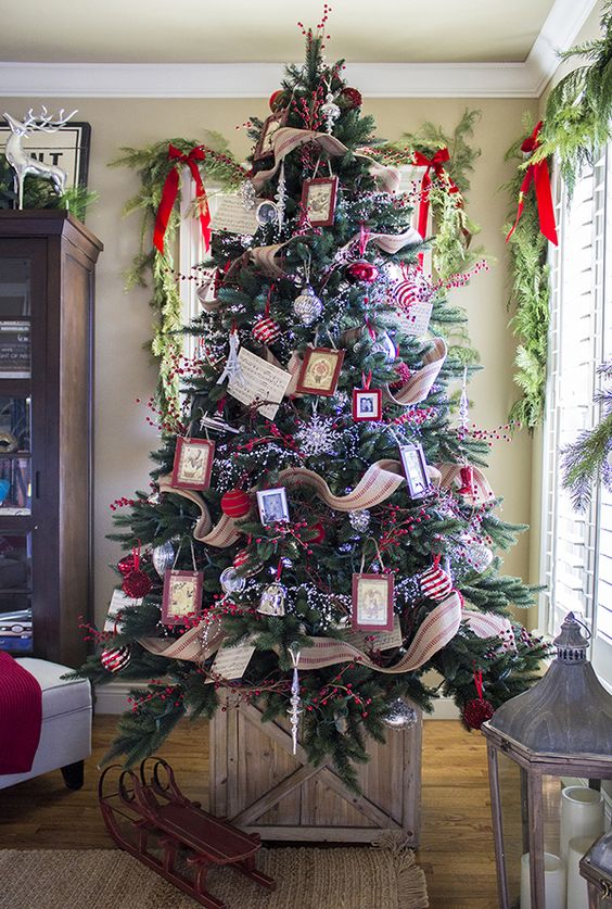  Ideas para decorar árboles de navidad modernos