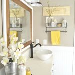 Baños decorados con color amarillo