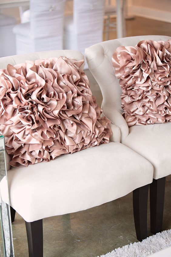 Decorative cushions for modern rooms 2019 - 2020