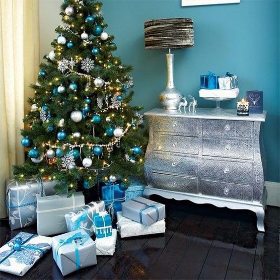 Decoración Navideña en azul turquesa y plata