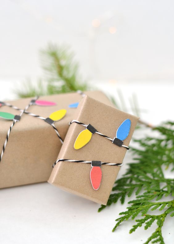 Envolturas navideñas con papel kraft