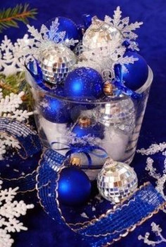 Decoración de navidad plata y azul