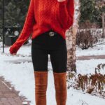 Outfits con suéter rojo