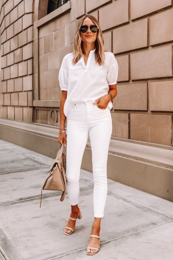 Ideas de looks con blusas blancas y jeans blancos