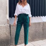 Como combinar pantalones troussers color verde