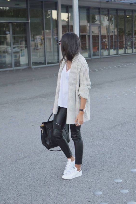 Outfits casuales con leggins negros