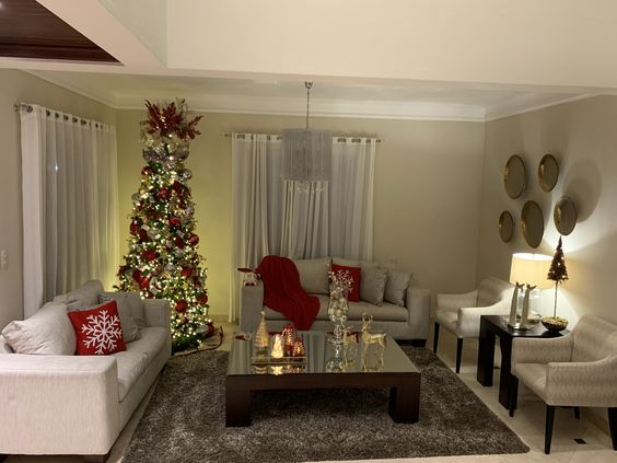 Decoración navideña en salas de estar pequeñas