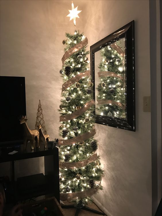 Decoración navideña con árboles rústicos slim