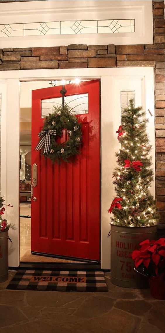 Cómo decorar la puerta de tu casa en Navidad