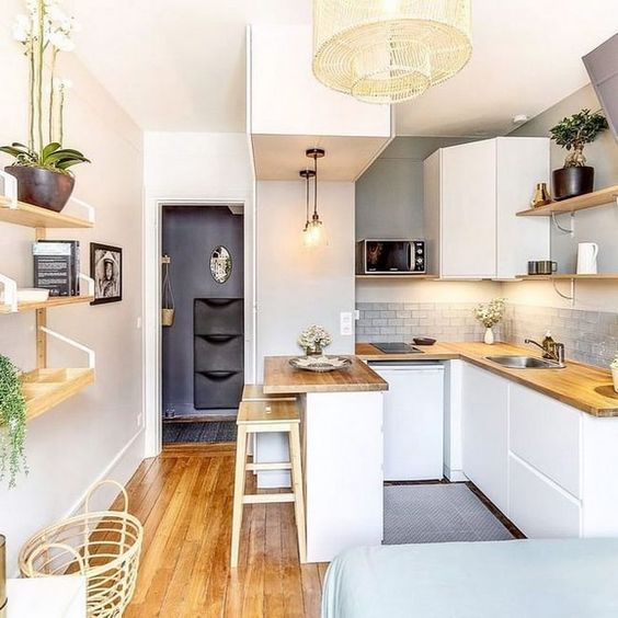 Lighting to favor a small kitchen