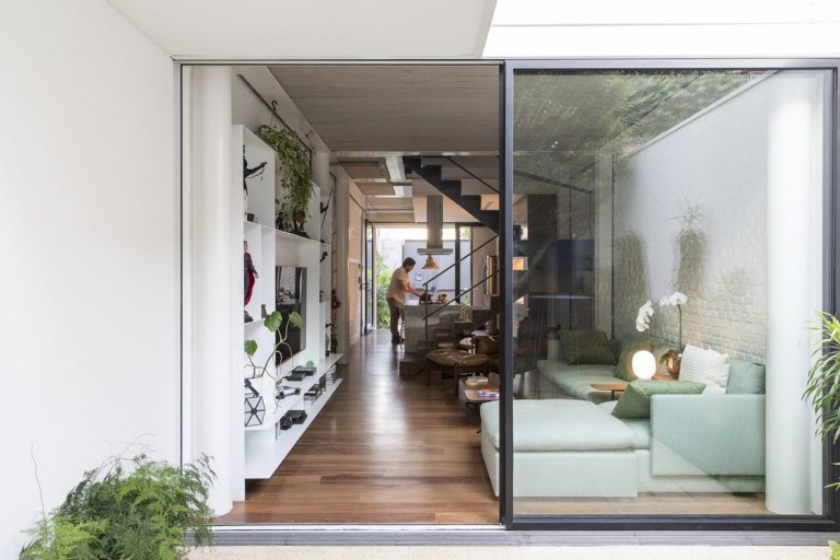Diseño de interiores de una casa pequeña y moderna