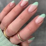 Diseños de uñas en color verde pistache