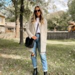 Cardigans y mom jeans con combat boots