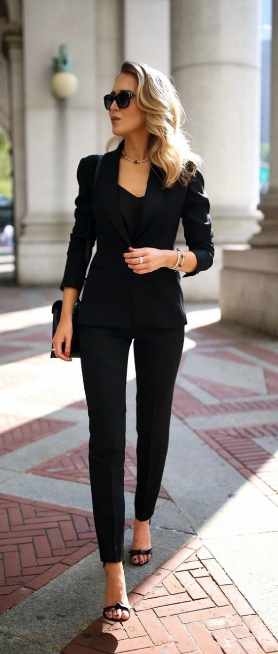 Ideas de outfits con blazers color negro