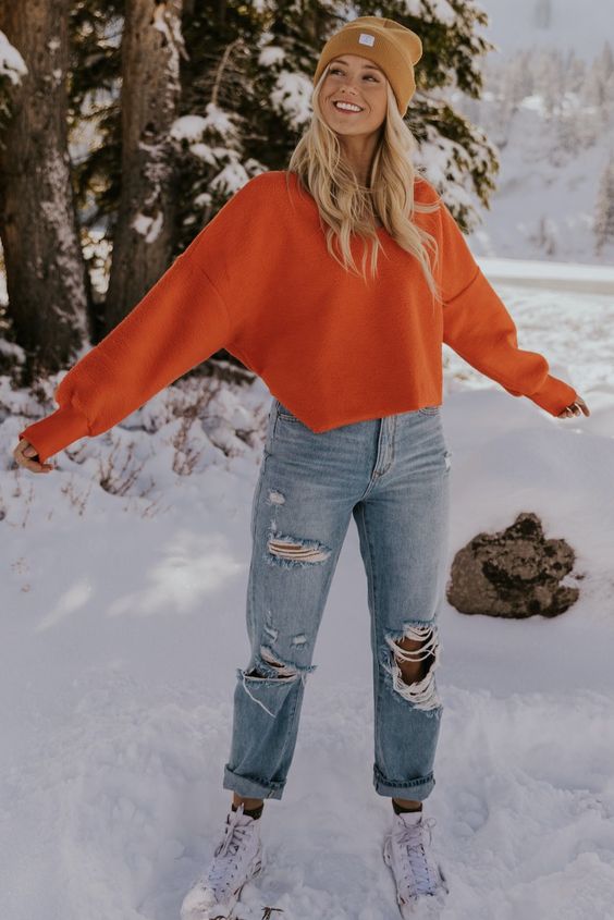 Outfits de invierno con sweaters coloridos