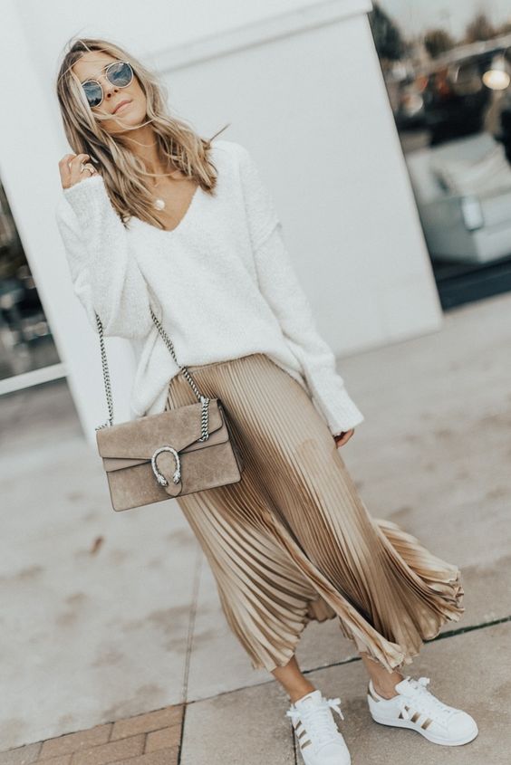 Outfits semi formales color beige