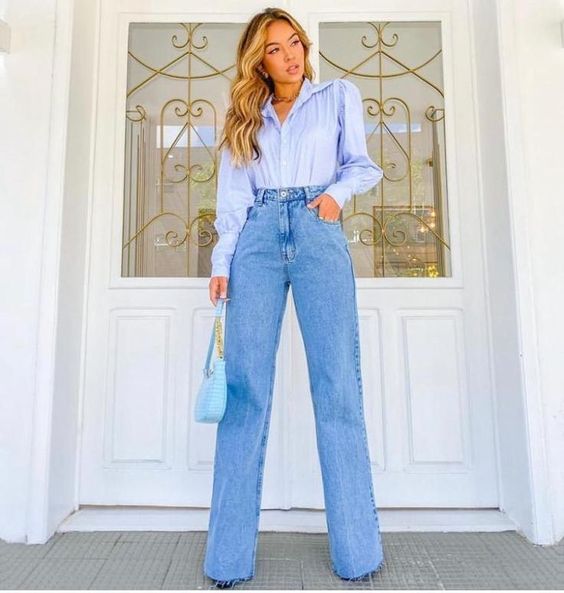 Wide leg jeans con camisa oversize