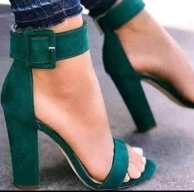 Outfits con calzado verde
