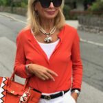 Vestimentas modernas para mujeres de 45 a 65 años