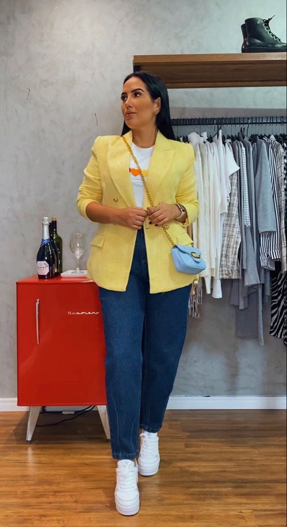 Looks con blazers amarillos para mujeres con estilo - Como Organizar la Casa