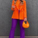 Outfits en bloques de color con blusas color naranja