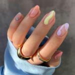 Diseños de uñas en tonos pastel