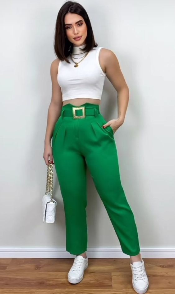 Outfits con pantalón verde para verano